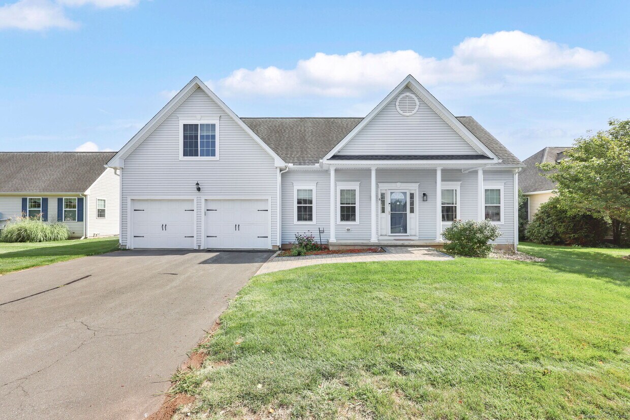 Foto principal - 6 Steeple View Dr