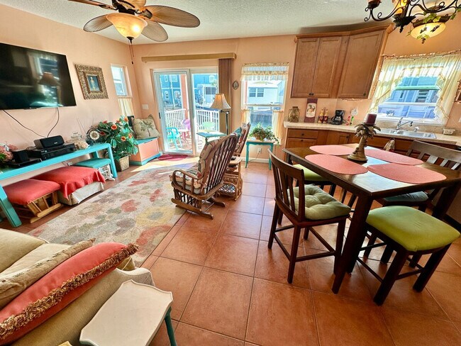 Building Photo - 257 Nettles Blvd