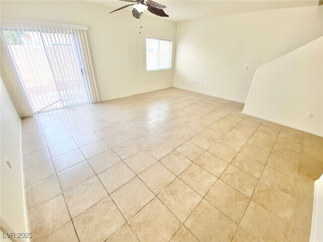 Foto del edificio - 8748 Tomnitz Ave