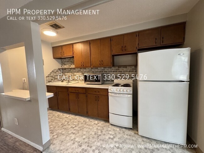 Foto del edificio - 1909 Ferndale Rd NW