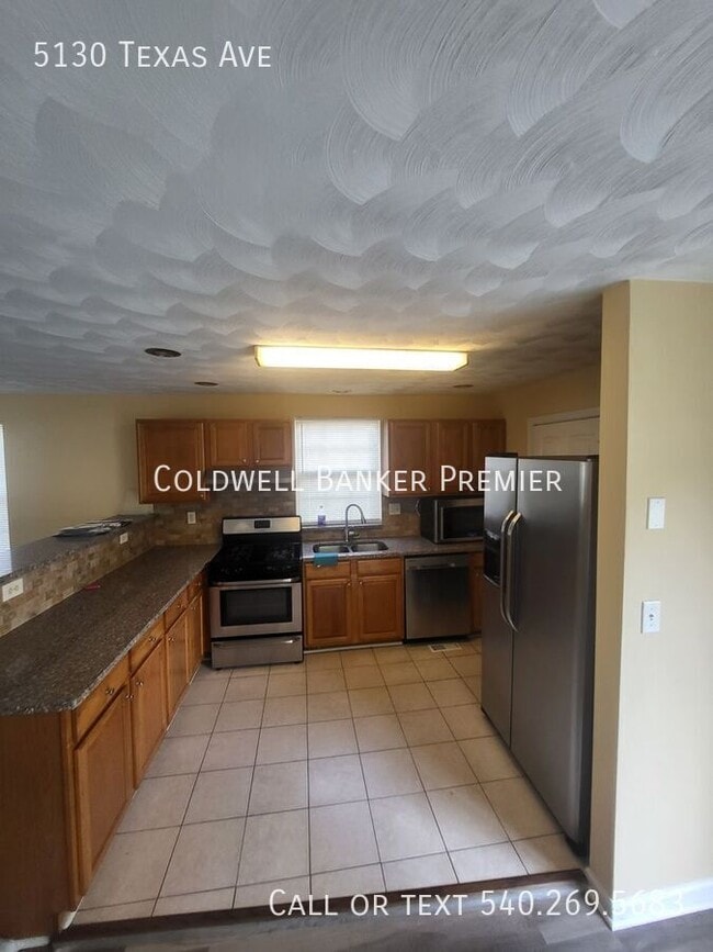 Building Photo - 5130 Texas Ave