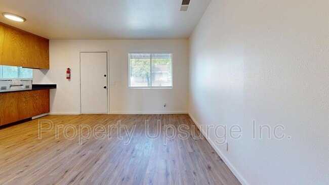 Foto del edificio - 71 Mono Ave