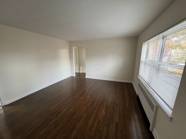 Building Photo - Marjam Realty