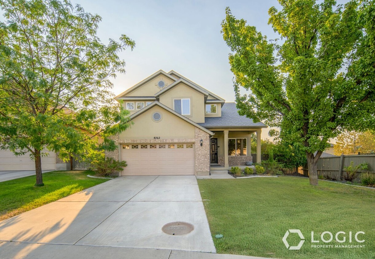 Primary Photo - Beautiful Home in Eagle Mountain!