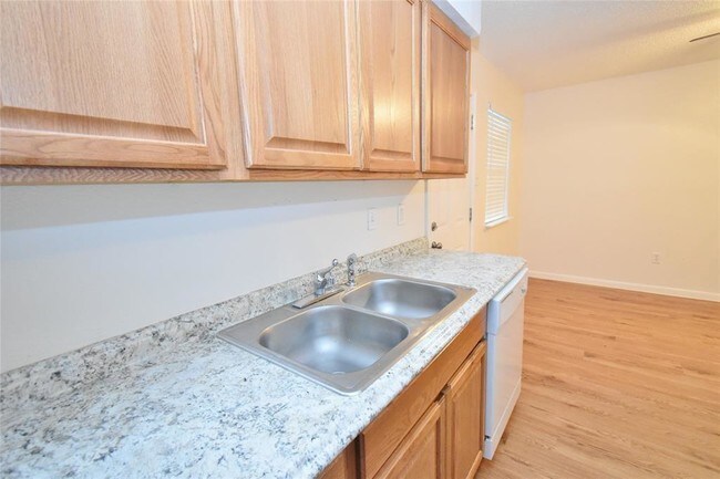 Building Photo - 14039 Eagle Pass St