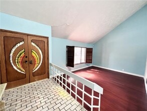 Building Photo - 5009 Mesa View Dr