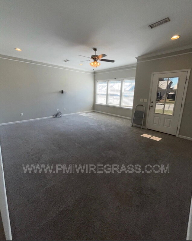 Foto del edificio - 106 Hidden Sunset Dr