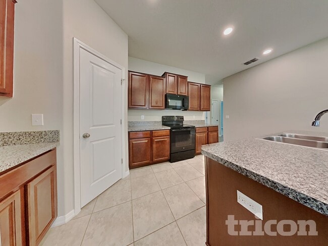 Building Photo - 8440 Hunters Fork Loop