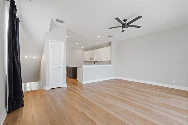 Foto del edificio - 1129 Venetian Harbor Dr NE