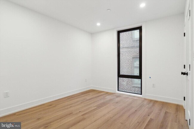 Building Photo - 808 N 3rd St