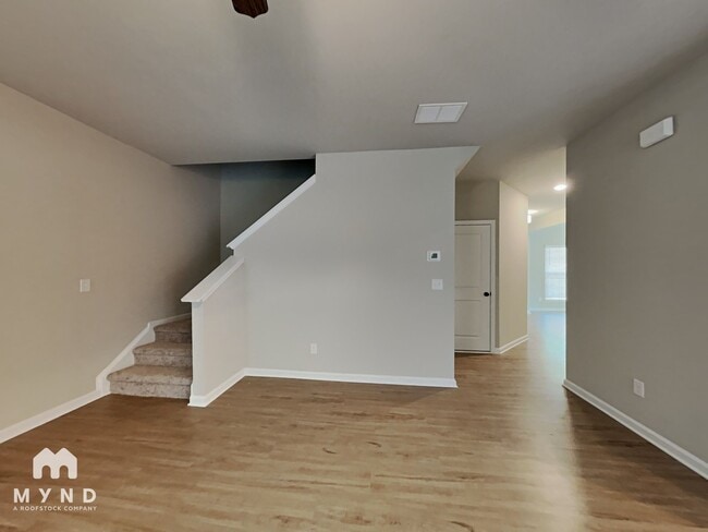 Building Photo - 418 S Fortune Way