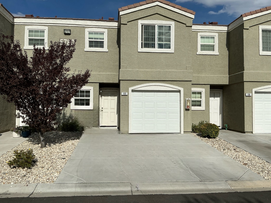 Primary Photo - 5780 Camino Verde Dr