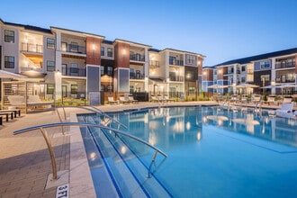 Building Photo - Sonderly at the Concourse