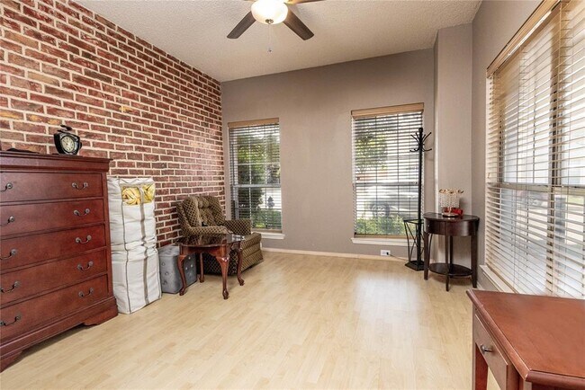Foto del edificio - 6027 Longley Ct