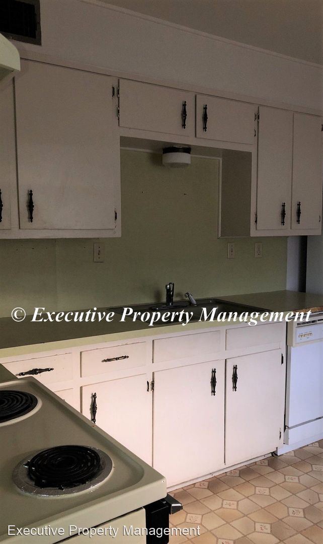 Building Photo - 2 br, 1 bath Apartment - 307 Sunset Lane