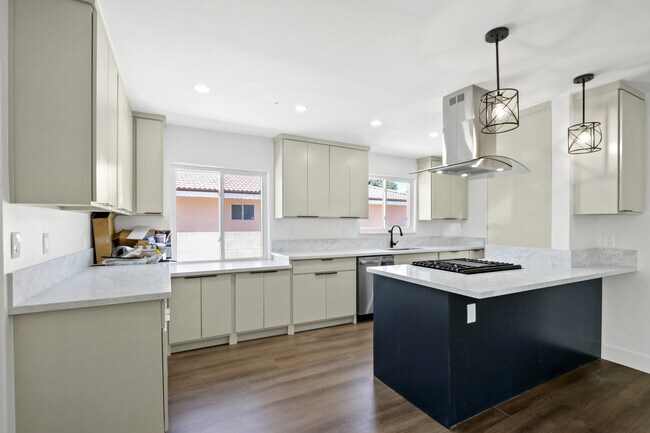 Foto del edificio - 8437 Everest St