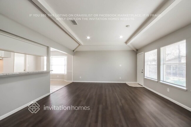 Building Photo - 29114 Raestone St