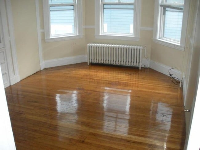 4-Bed Brighton Center JUNE2026 - 4-Bed Brighton Center JUNE2026 House