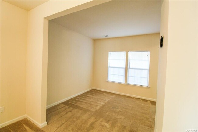 Building Photo - 5875 Pilmour Dr