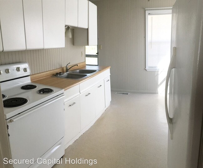 Building Photo - 3 br, 1 bath House - 2649 E. Dorothy