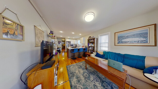 Building Photo - 165 Boylston St