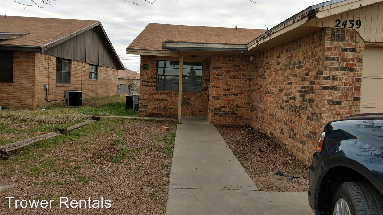 Foto principal - 2439 W 15th St