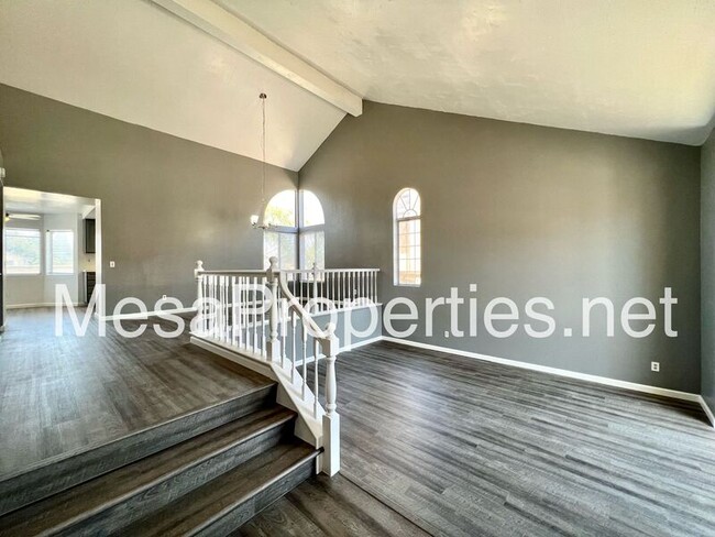 Building Photo - 2456 Olympic View Dr