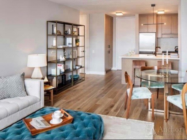 Foto del edificio - 560 W 43rd St