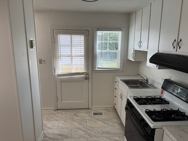 Foto del edificio - Cute 2 Bedroom Home Near UofL