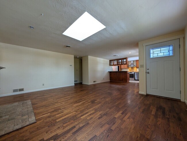 Foto del edificio - 890 E 29th Ave