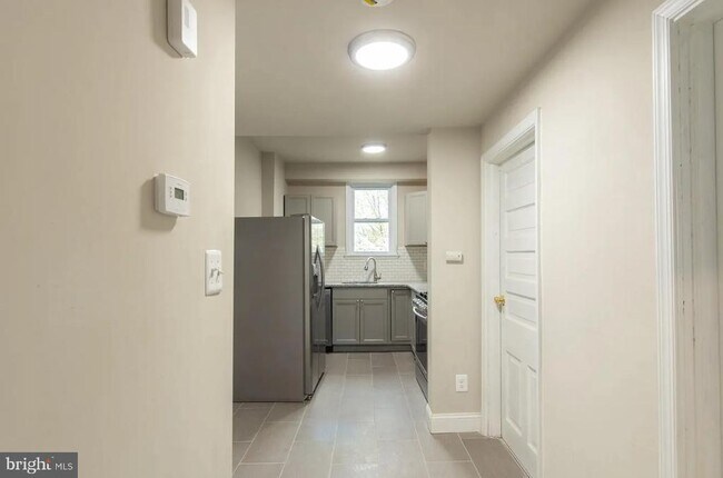 Foto del edificio - 115 Montgomery Ave