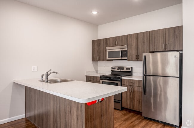 1BR, 1BA - 652SF - Kitchen - Park South A