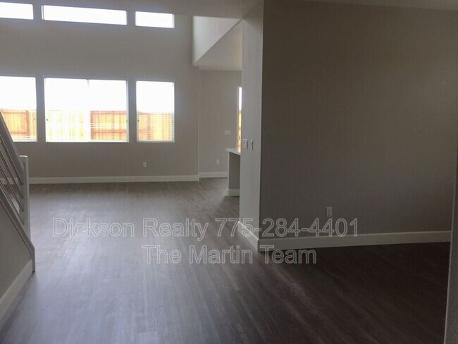 Building Photo - 1206 Silver Coyote Dr