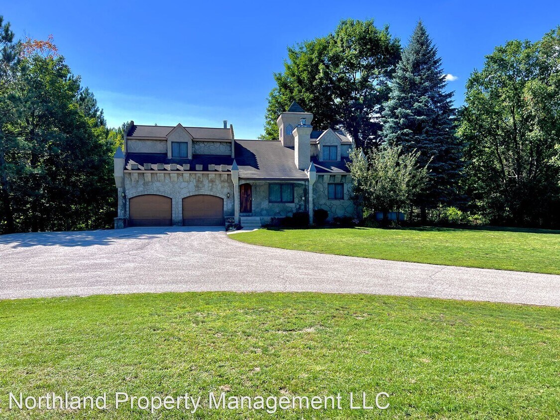 Primary Photo - 3 br, 2 bath House - 4025 Cedar Lake Road