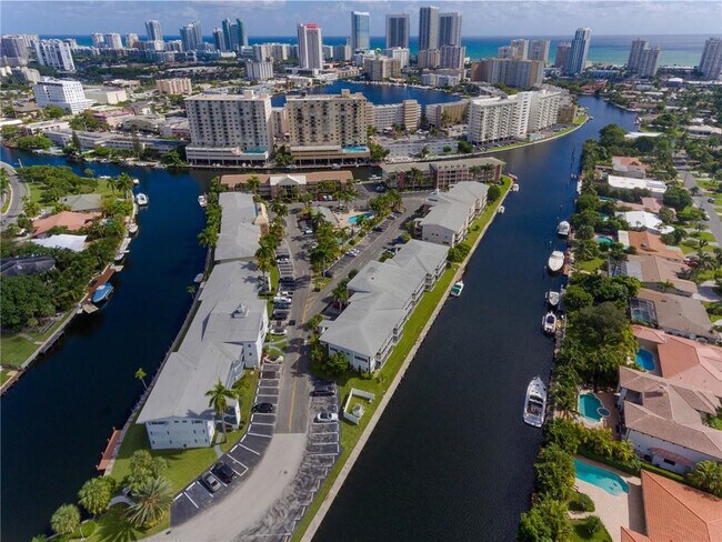 Foto del edificio - 440 Paradise Isle Blvd