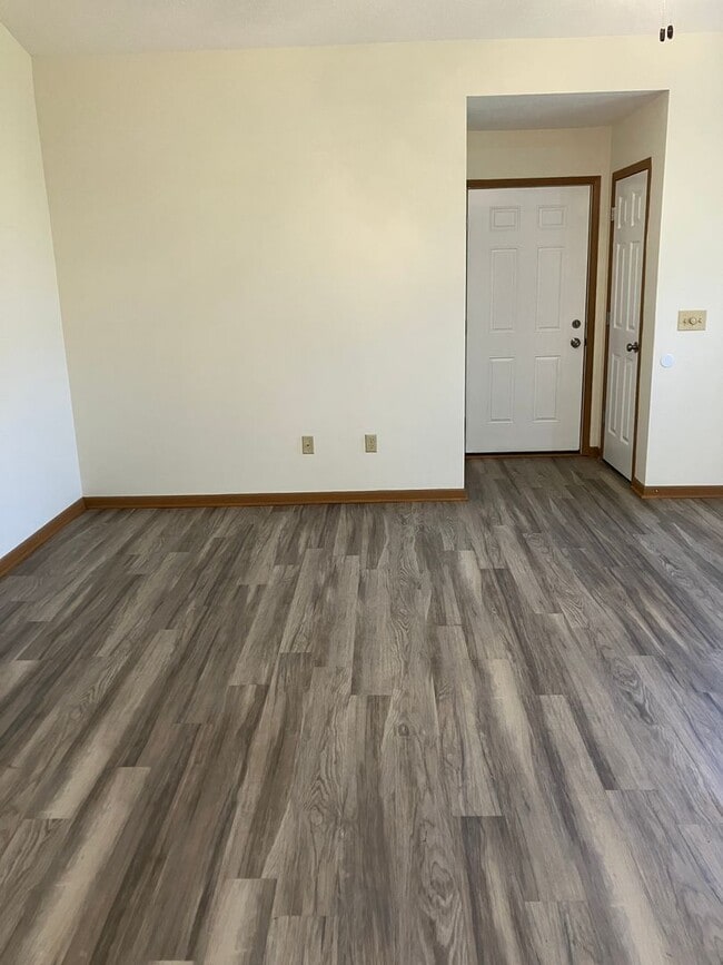 Foto del edificio - Modern & Spacious 2-Bedroom Ranch Condo – ...