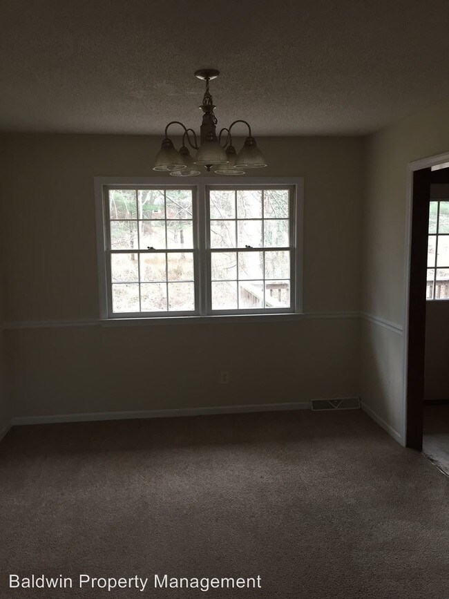 Building Photo - 3 br, 2 bath House - 5287 Silas Creek Parkway