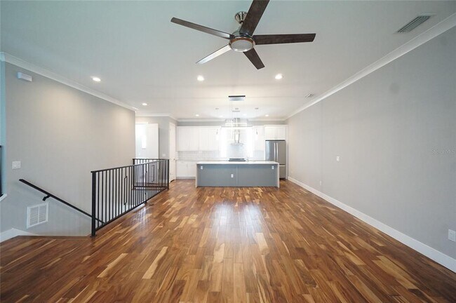 Foto del edificio - 4910 W McElroy Ave