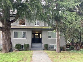 Building Photo - 1055 W 10th Ave