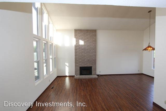 Building Photo - 4 br, 3 bath House - 6111 Greenridge Road