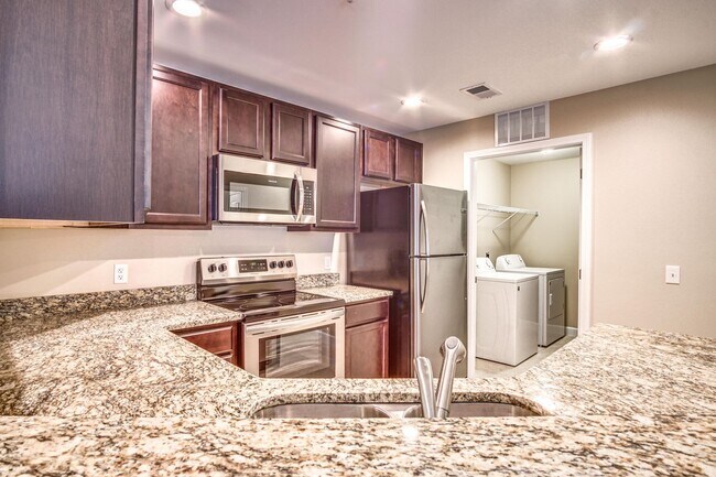 Foto del edificio - Beautiful 1 Bedroom Apartment in Fort Walton Beach!