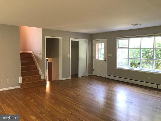 Foto del edificio - 10209 Beach Mill Rd