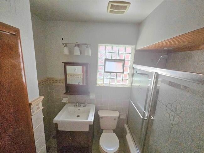 Foto del edificio - 736 Dover Pl