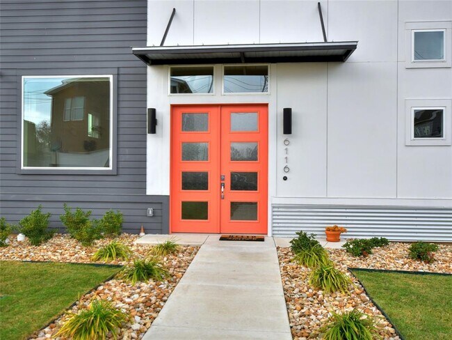 Building Photo - 6116 Toscana Ave