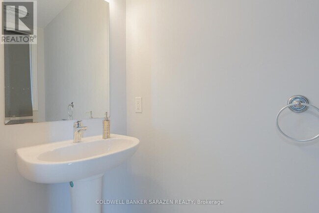 Building Photo - 149 Westover Cres