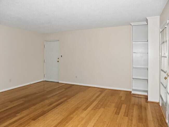 Foto del edificio - 4610 Lawndale Dr