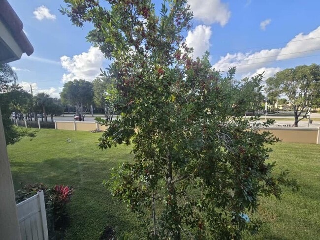 Foto del edificio - 3516 Briar Bay Blvd