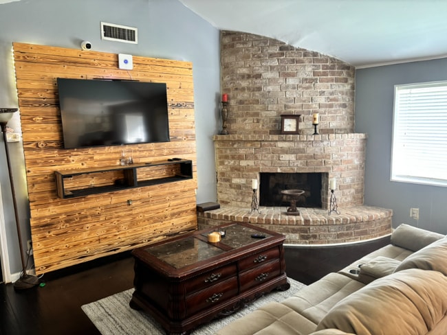 Photo - 9319 Rentur Dr Apartment