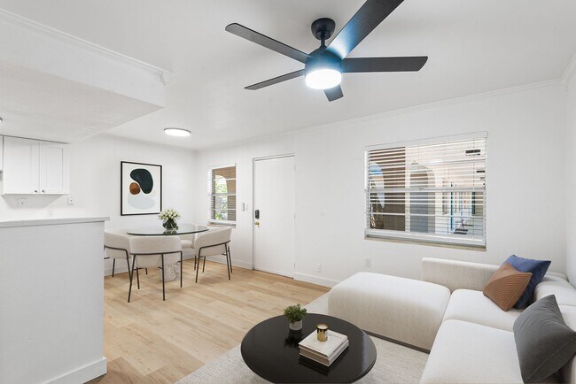 Foto del edificio - ONE BEDROOM APARTMENT AVAILABLE!