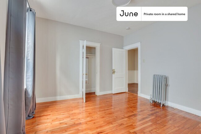 Foto del edificio - Room in Shared 4 bed/1 bath home in Dorchester Center
